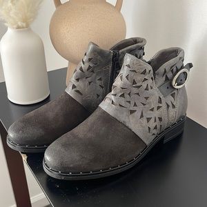 Miz Mooz Suede Leather booties